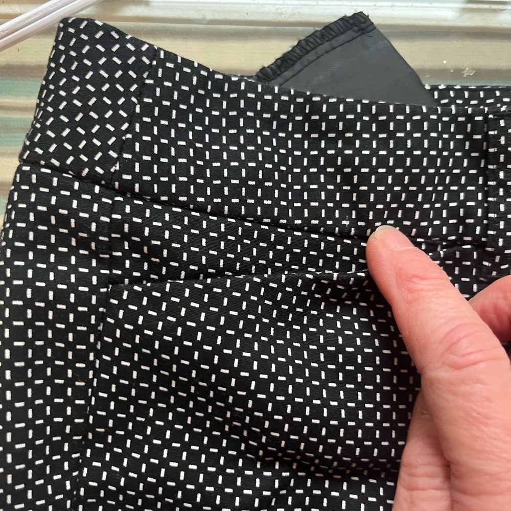 Liz Claiborne Classic Black and White Patterned pants - Picture 4 of 8
